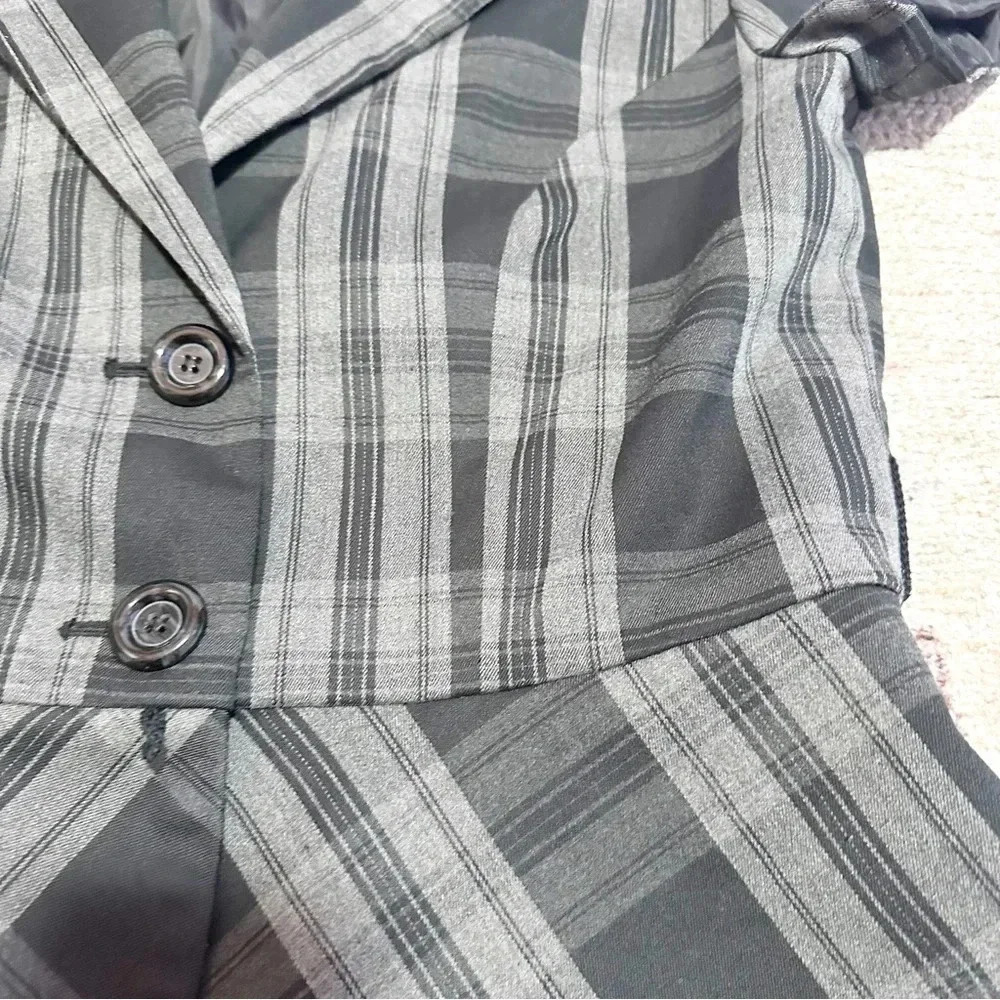 Grey plaid peplum blazer with puffy sleeves size 6 - Picture 9 of 12